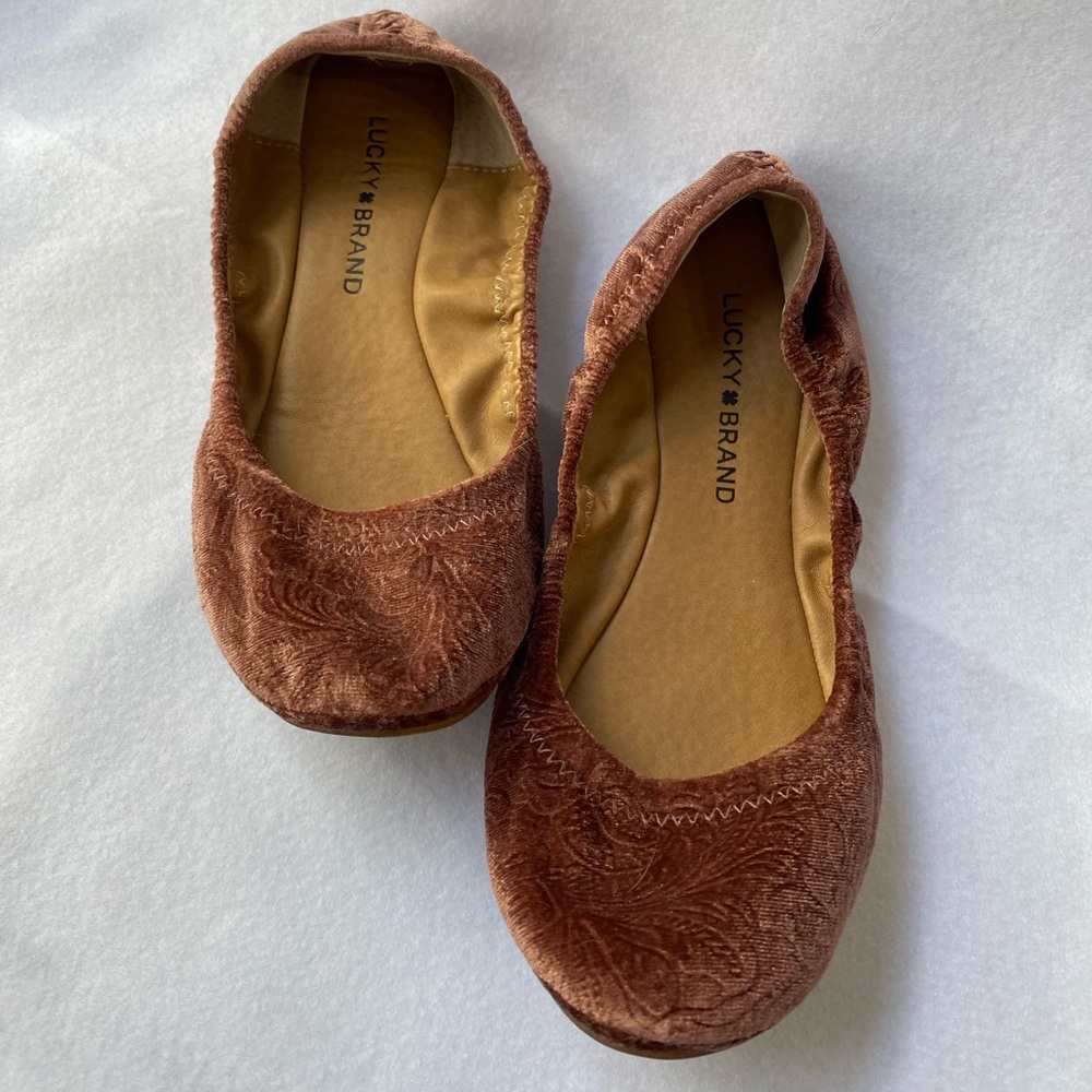 Lucky brand embossed suede dark blush ballet flats 7M/37 EUC